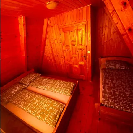 Cabin 12 * Sisava